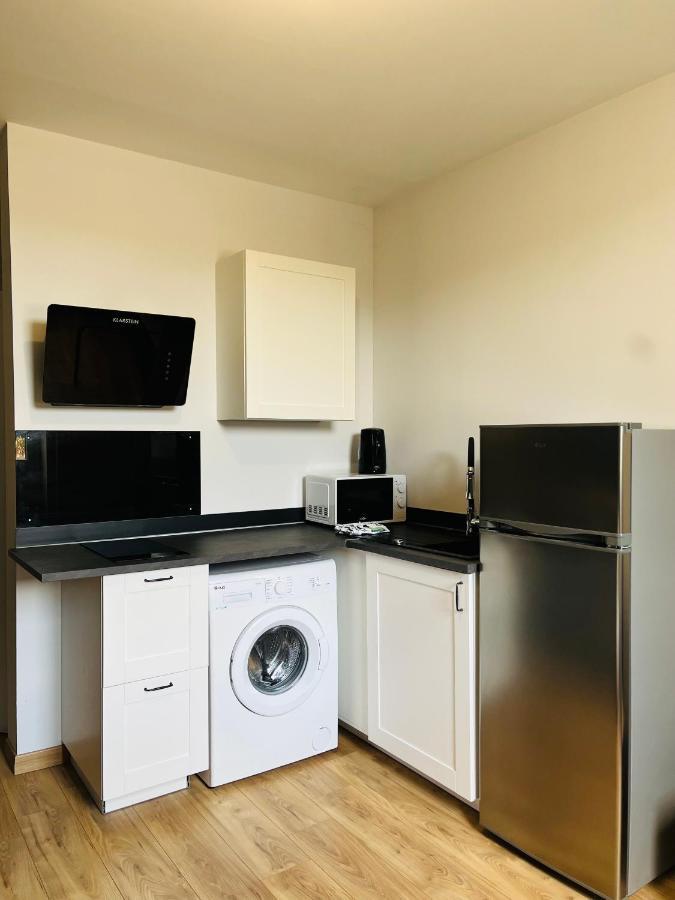 Chez Oma I 1 Appartement Independant Opi I 3 Chambres Privatives Avec Salle D Eau Et Salon Commun Cuisine Commune Wc Commun Patio Commun Awinion Zewnętrze zdjęcie