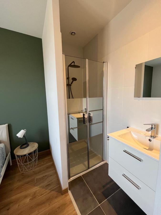 Chez Oma I 1 Appartement Independant Opi I 3 Chambres Privatives Avec Salle D Eau Et Salon Commun Cuisine Commune Wc Commun Patio Commun Awinion Zewnętrze zdjęcie