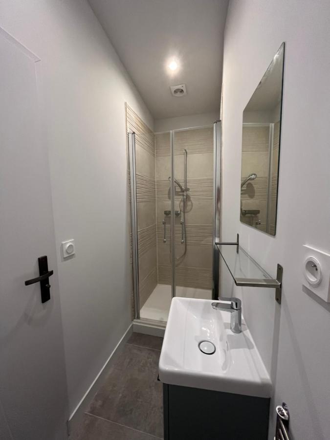 Chez Oma I 1 Appartement Independant Opi I 3 Chambres Privatives Avec Salle D Eau Et Salon Commun Cuisine Commune Wc Commun Patio Commun Awinion Zewnętrze zdjęcie